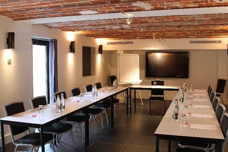 Le Cesar Hotel Provins Bagian luar foto