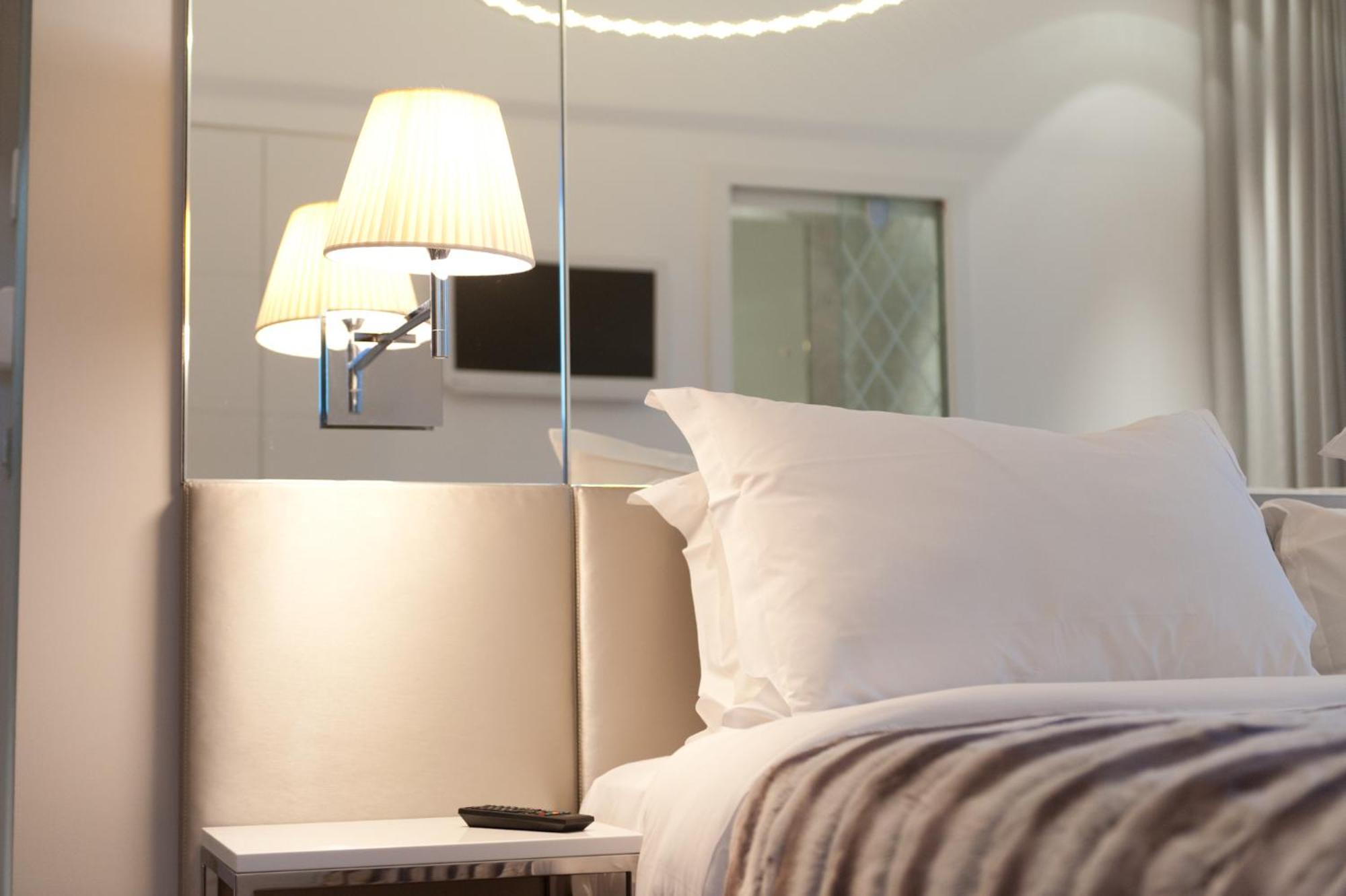 Le Cesar Hotel Provins Bagian luar foto