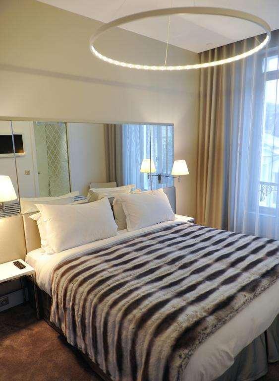Le Cesar Hotel Provins Ruang foto