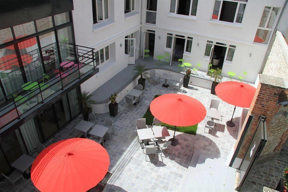 Le Cesar Hotel Provins Bagian luar foto