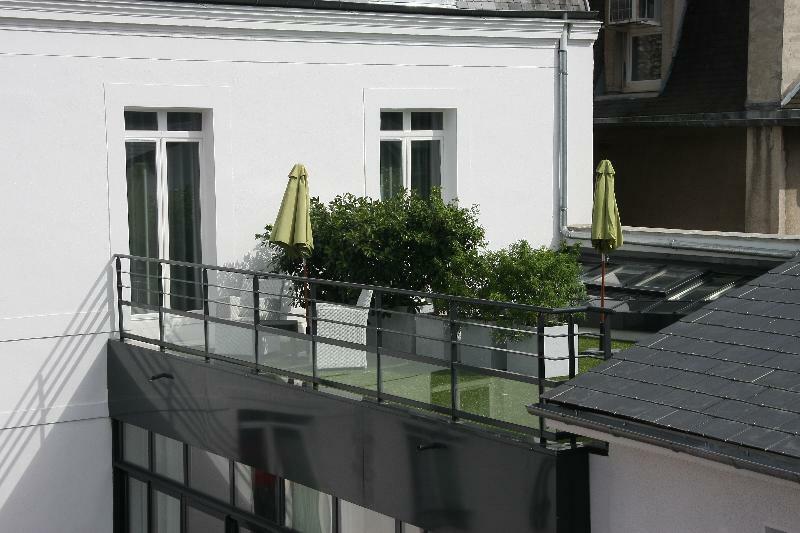 Le Cesar Hotel Provins Bagian luar foto